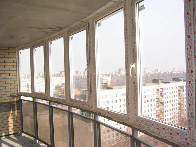 Недорогое остекление общего балкона Ивантеевка